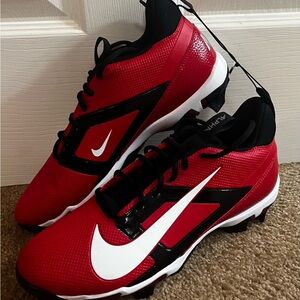 Nike Alpha Menace 4/men’s NWOT  Red and Black Football Cleats size 9.5